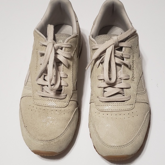 Nude Classic Reebok - Picture 1 of 4